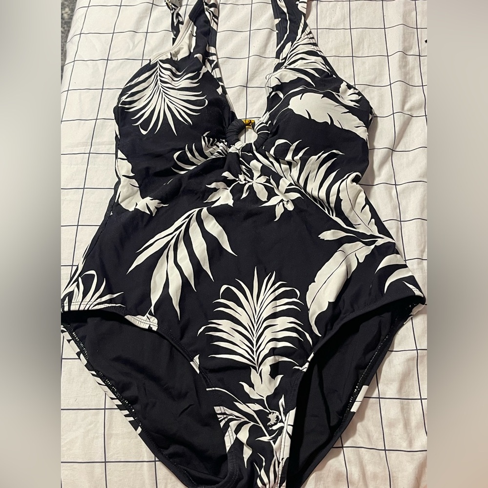 Jantzen Monochrome Leaf Print Swimsuit